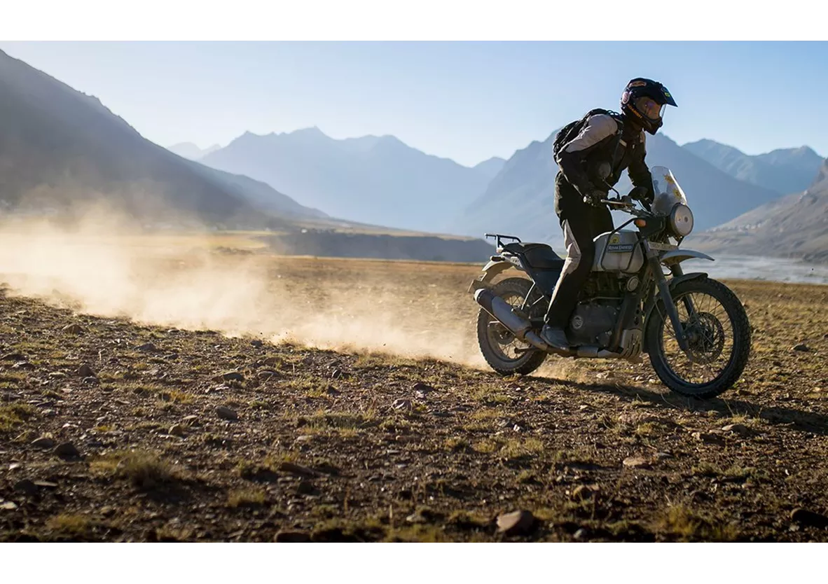 Kawasaki KLE500 SE 2026 vs Royal Enfield Himalayan 410 2024