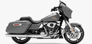 Harley-Davidson Touring Street Glide ST 2024 vs BMW R 18 Classic 2023