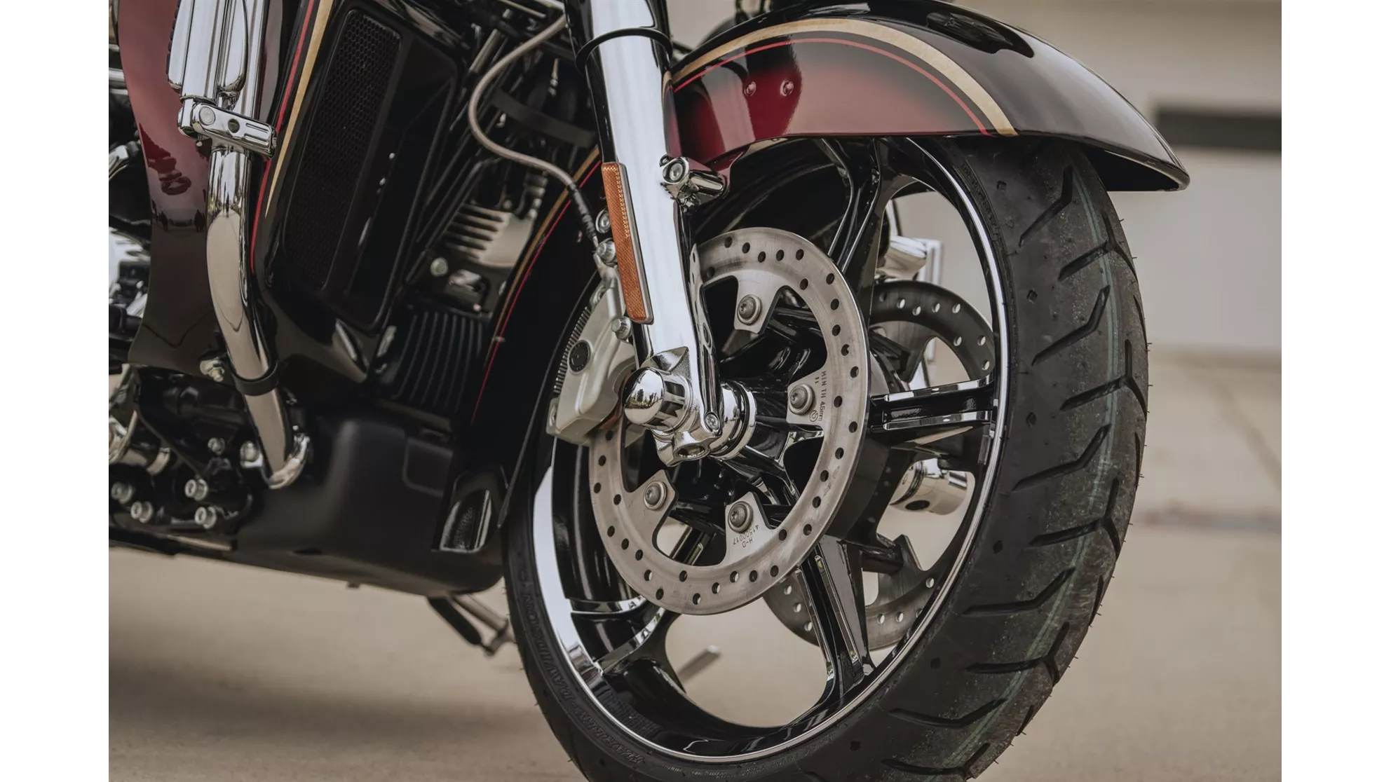 Harley-Davidson CVO Road Glide Limited Anniversary - Immagine 7