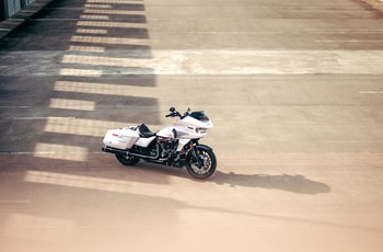 Harley-Davidson CVO Road Glide ST FLTRXSTSE 2024 - Bild 9 Harley-Davidson CVO Road Glide ST FLTRXSTSE 2024 - Bild 9