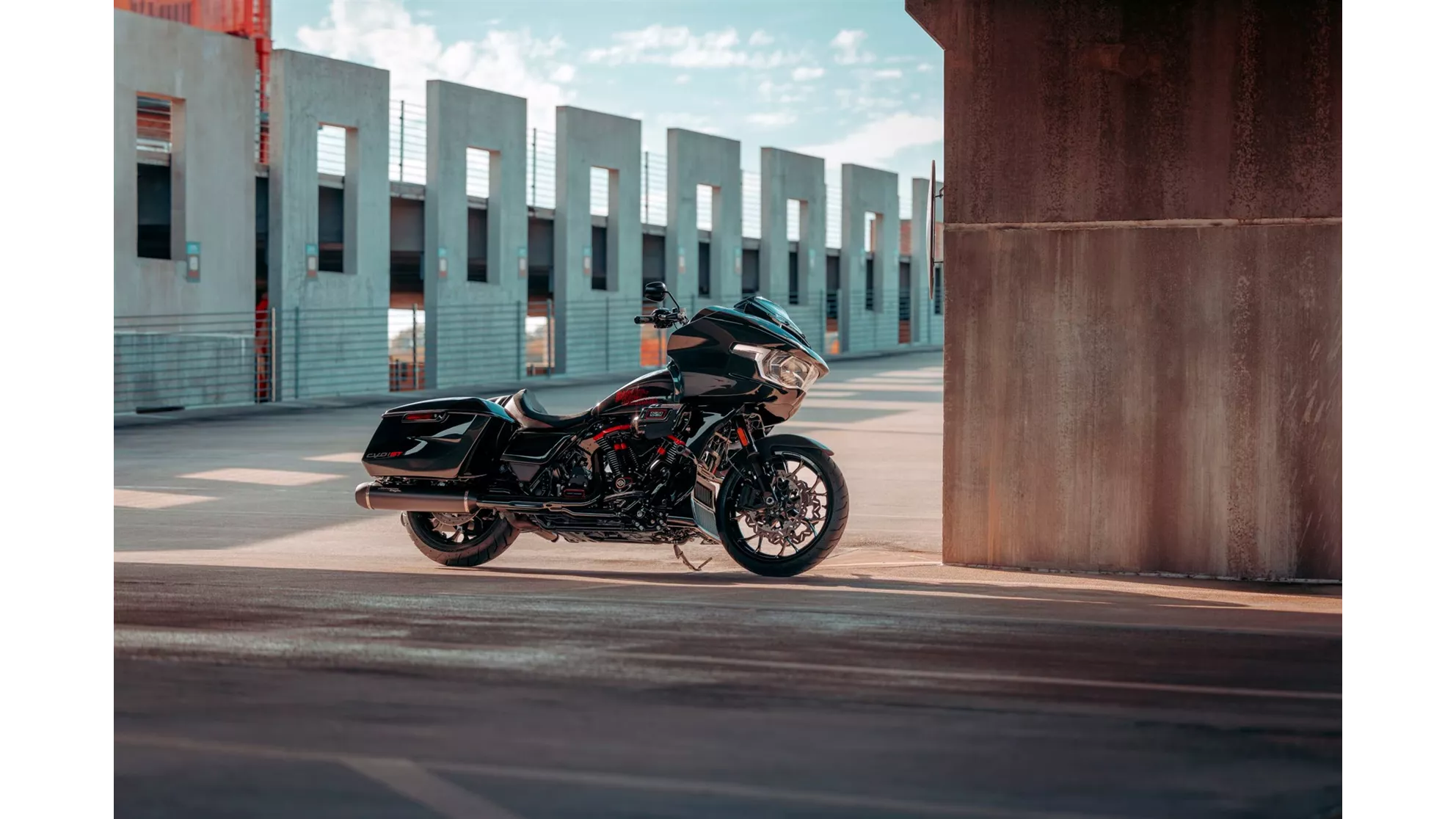 Harley-Davidson CVO Road Glide ST FLTRXSTSE - Image 12 Harley-Davidson CVO Road Glide ST FLTRXSTSE - Image 12