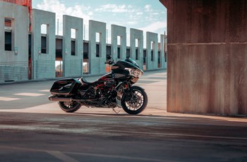Harley-Davidson CVO Road Glide ST FLTRXSTSE 2024 - Bild 14 Harley-Davidson CVO Road Glide ST FLTRXSTSE 2024 - Bild 14