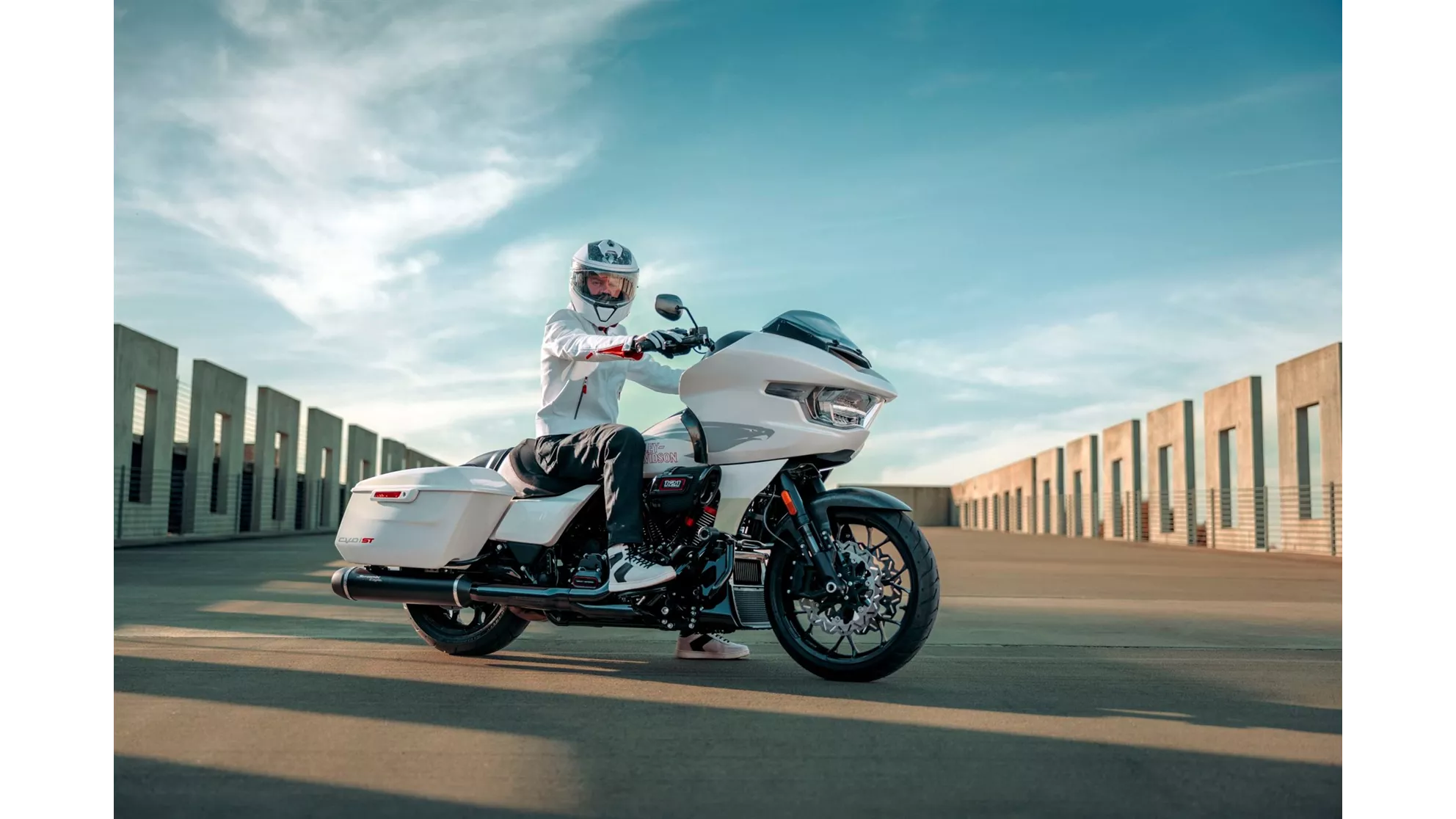 Harley-Davidson CVO Road Glide ST FLTRXSTSE - Image 3 Harley-Davidson CVO Road Glide ST FLTRXSTSE - Image 3