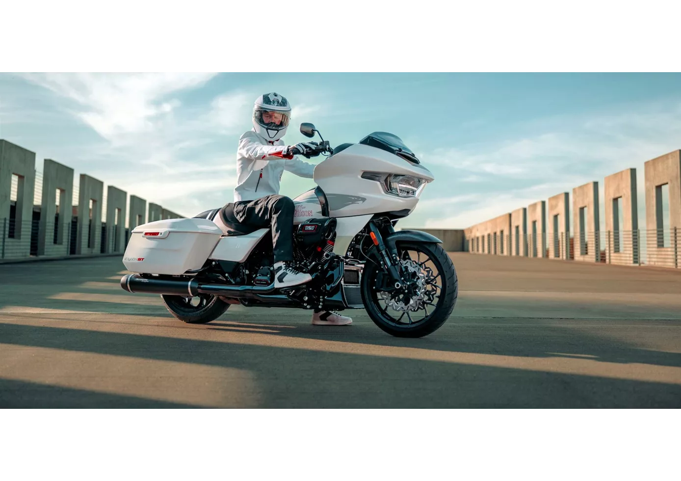 Harley-Davidson CVO Road Glide ST FLTRXSTSE 2024 Harley-Davidson CVO Road Glide ST FLTRXSTSE 2024