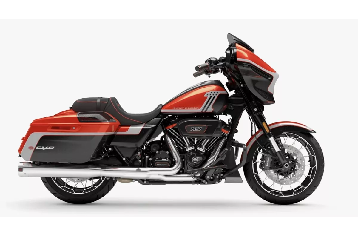 Harley-Davidson CVO Street Glide FLHXSE