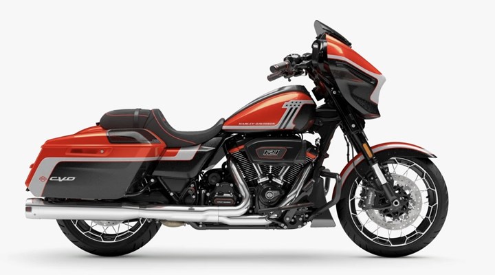 Harley-Davidson CVO Street Glide FLHXSE 