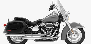 Harley-Davidson Softail Heritage Classic 114 FLHCS 2024 vs Harley-Davidson Road King Classic FLHRC 2017