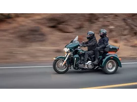 Harley-Davidson Tri Glide Ultra FLHTCUTG