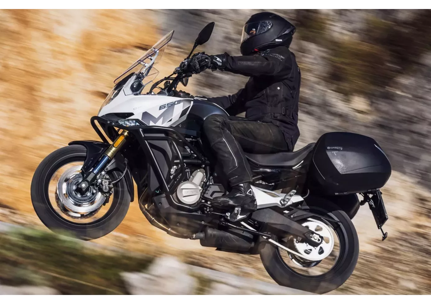 CFMOTO 650 MT 2024 CFMOTO 650 MT 2024