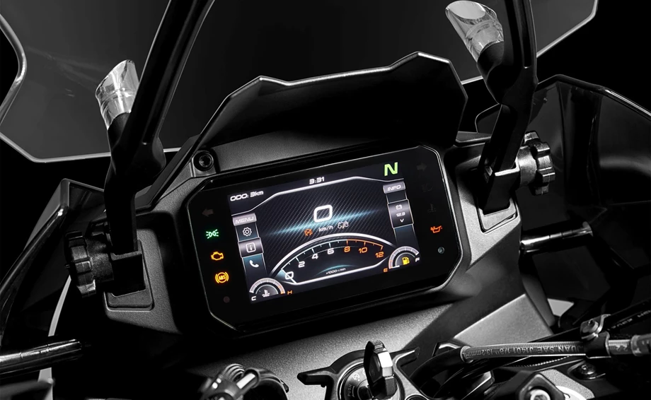 CFMOTO 700MT Bild 6: CFMOTO 700MT