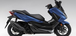 Yamaha TMAX 2022 vs Honda Forza 350 2024
