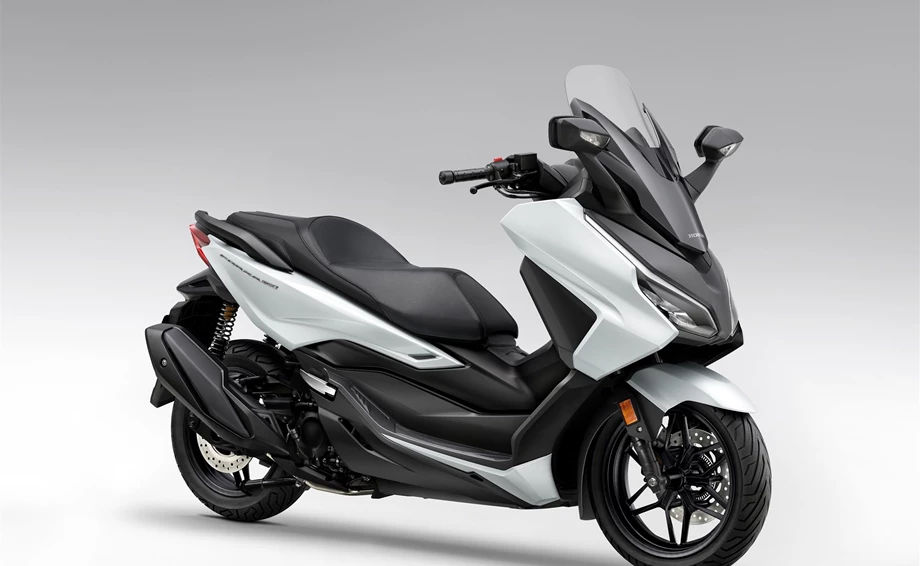 Honda Forza 350 Bild 5: Honda Forza 350