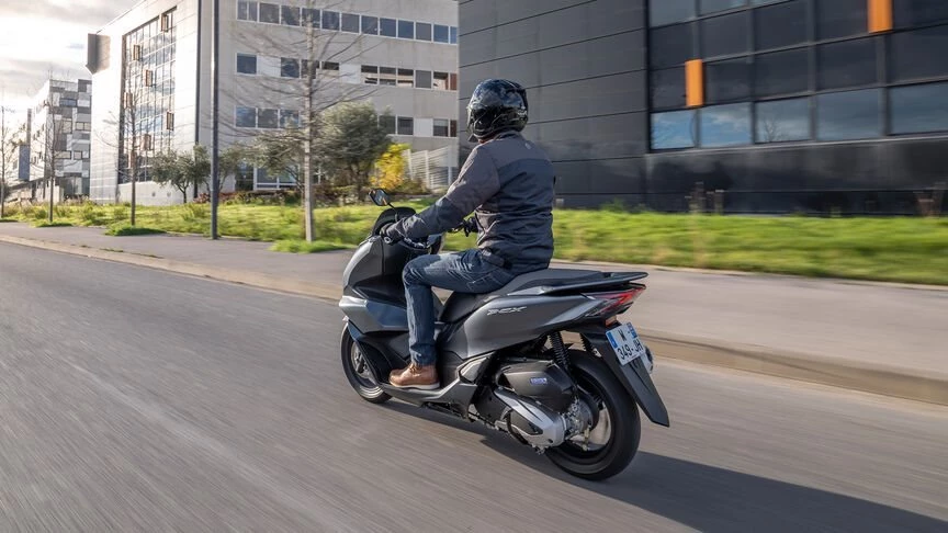 Honda PCX125 Bild 5: Honda PCX125
