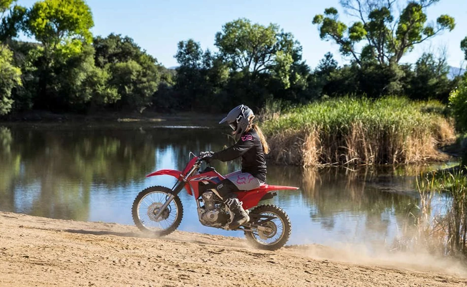 Honda CRF125F Bild 2: Honda CRF125F