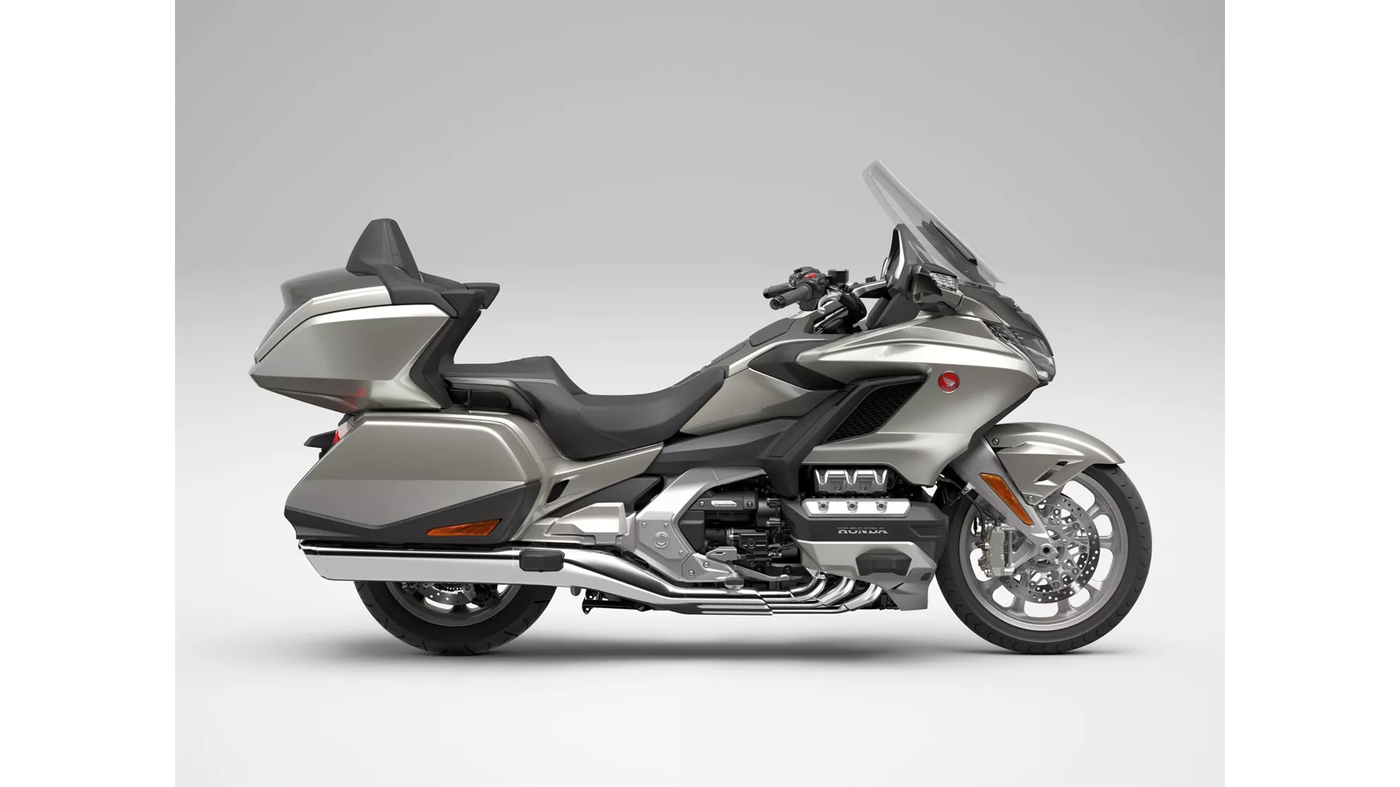 Honda GL 1800 Goldwing Tour DCT - Image 1 Honda GL 1800 Goldwing Tour DCT - Image 1