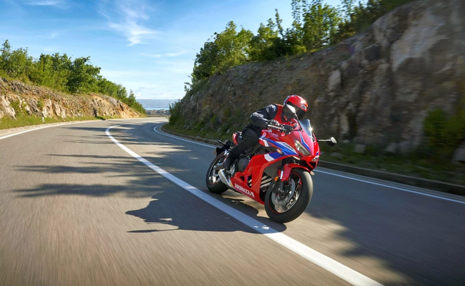 Honda CBR650R Bild 9: Honda CBR650R