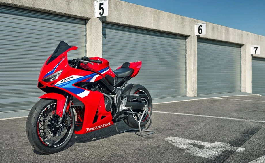 Honda CBR650R Bild 3: Honda CBR650R