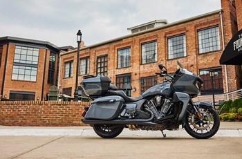 Indian Pursuit Dark Horse 2024 - Bild 8