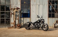 Indian Springfield Dark Horse 2024 - Bild 4