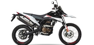 Malaguti XTM 125 Enduro 2024 vs Aprilia SX 125 2024