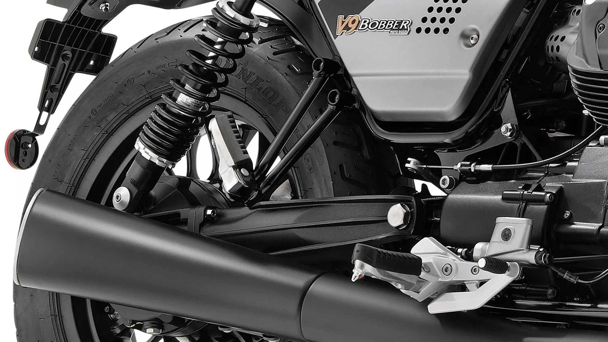 Moto Guzzi V9 Bobber Special Edition - Resim 2