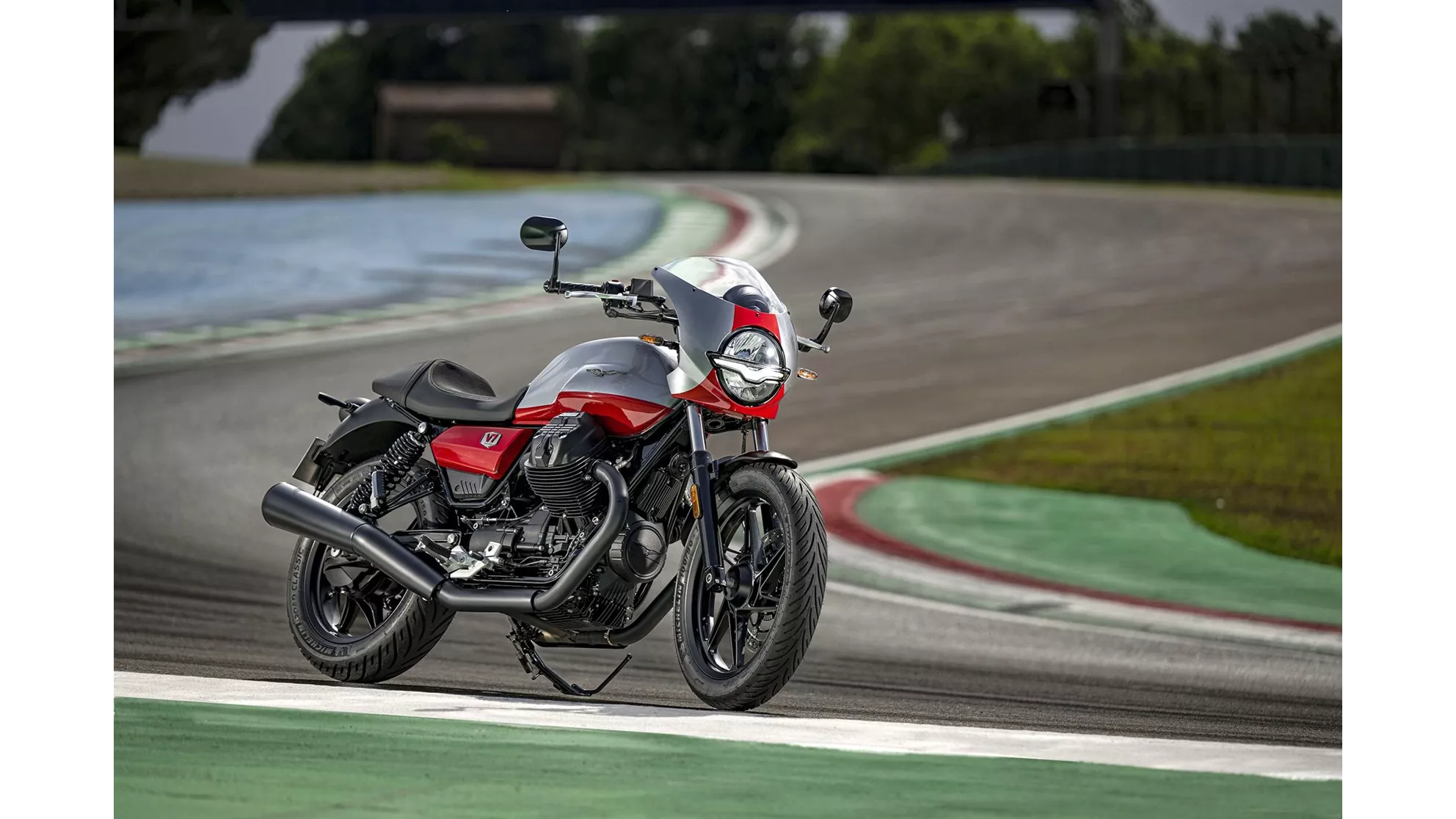 Moto Guzzi V7 Stone Corsa - Immagine 1