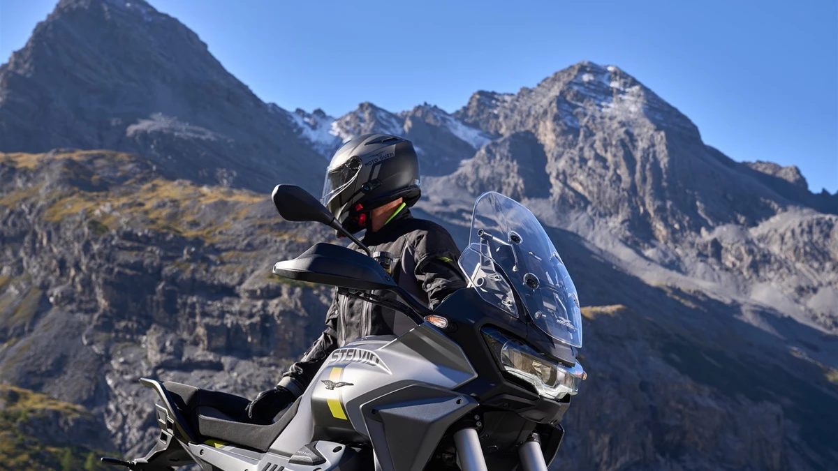 Moto Guzzi Stelvio Bild 24: Moto Guzzi Stelvio
