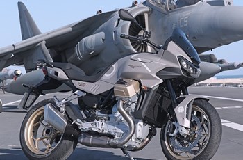 Moto Guzzi V100 Mandello Aviazione Navale 2024 - Bild 6 Moto Guzzi V100 Mandello Aviazione Navale 2024 - Bild 6