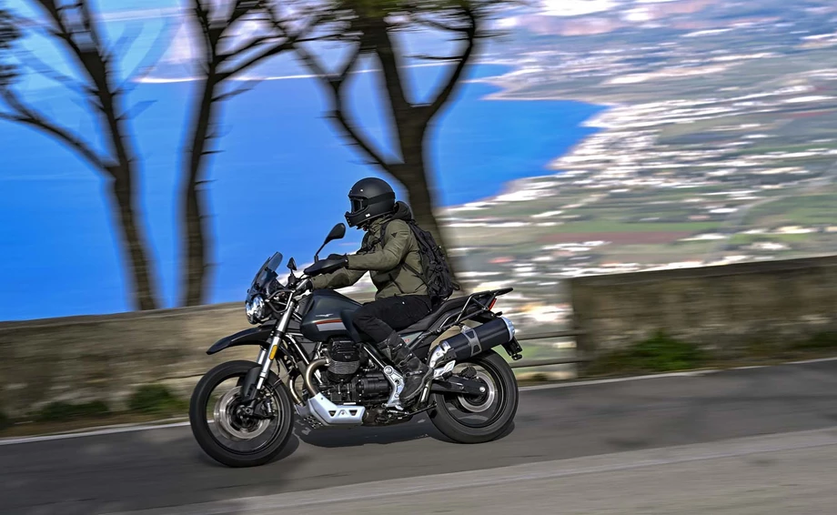 Moto Guzzi V85 TT Bild 3: Moto Guzzi V85 TT
