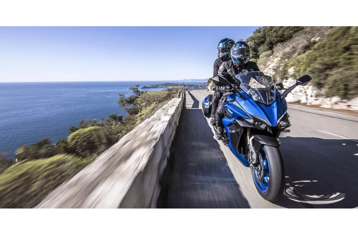 Suzuki GSX-S1000GT Suzuki GSX-S1000GT