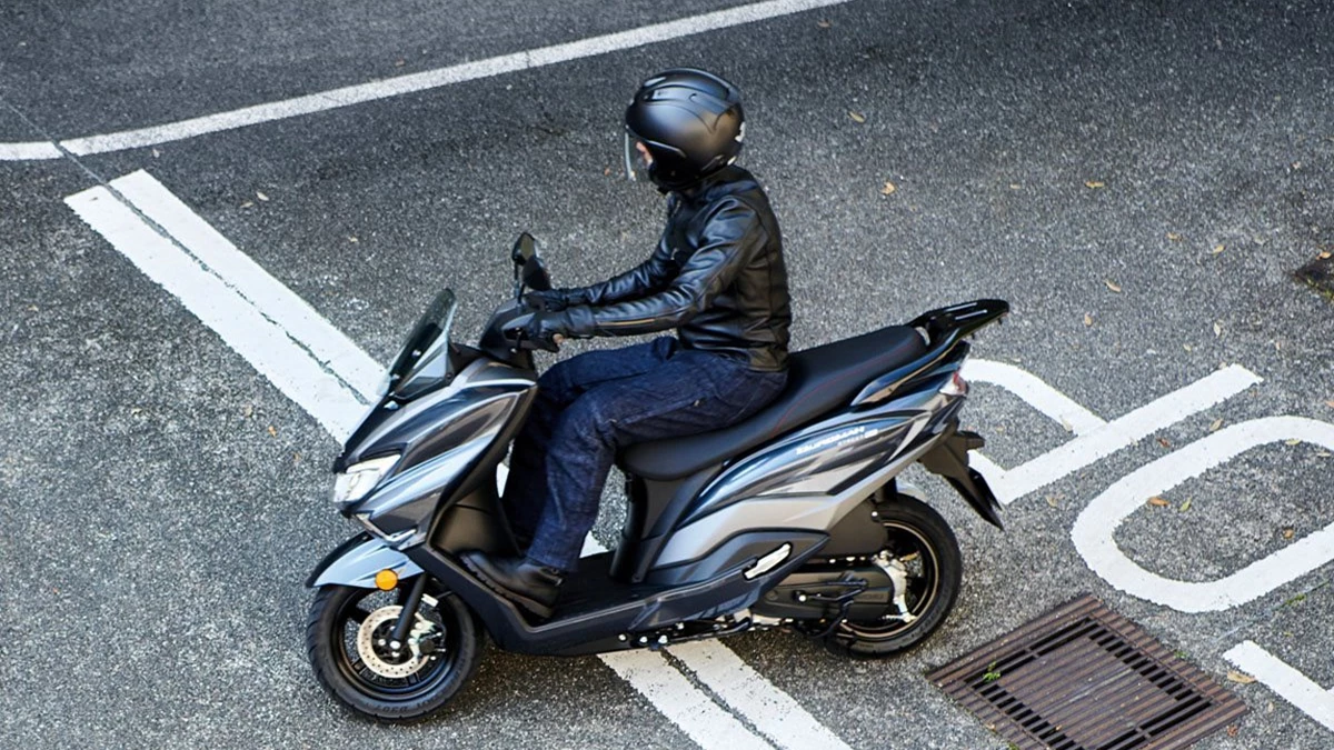 Suzuki Burgman Street 125EX Bild 5: Suzuki Burgman Street 125EX