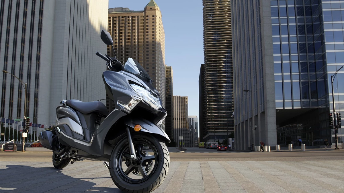 Suzuki Burgman Street 125EX Bild 8: Suzuki Burgman Street 125EX