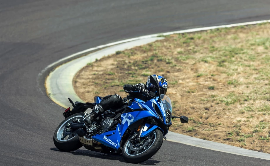 Suzuki GSX-8R Bild 13: Suzuki GSX-8R