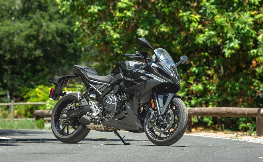 Suzuki GSX-8R Bild 12: Suzuki GSX-8R