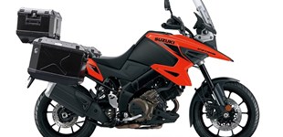 Suzuki V-Strom 1050 Adventure 2024 vs Moto Guzzi V85 TT 2023