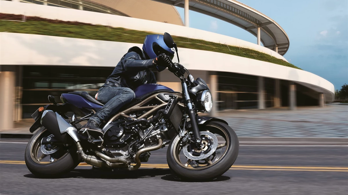 Suzuki SV650 Bild 3: Suzuki SV650