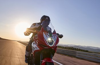 MV Agusta Turismo Veloce 800 RC SCS 2024 - Bild 5