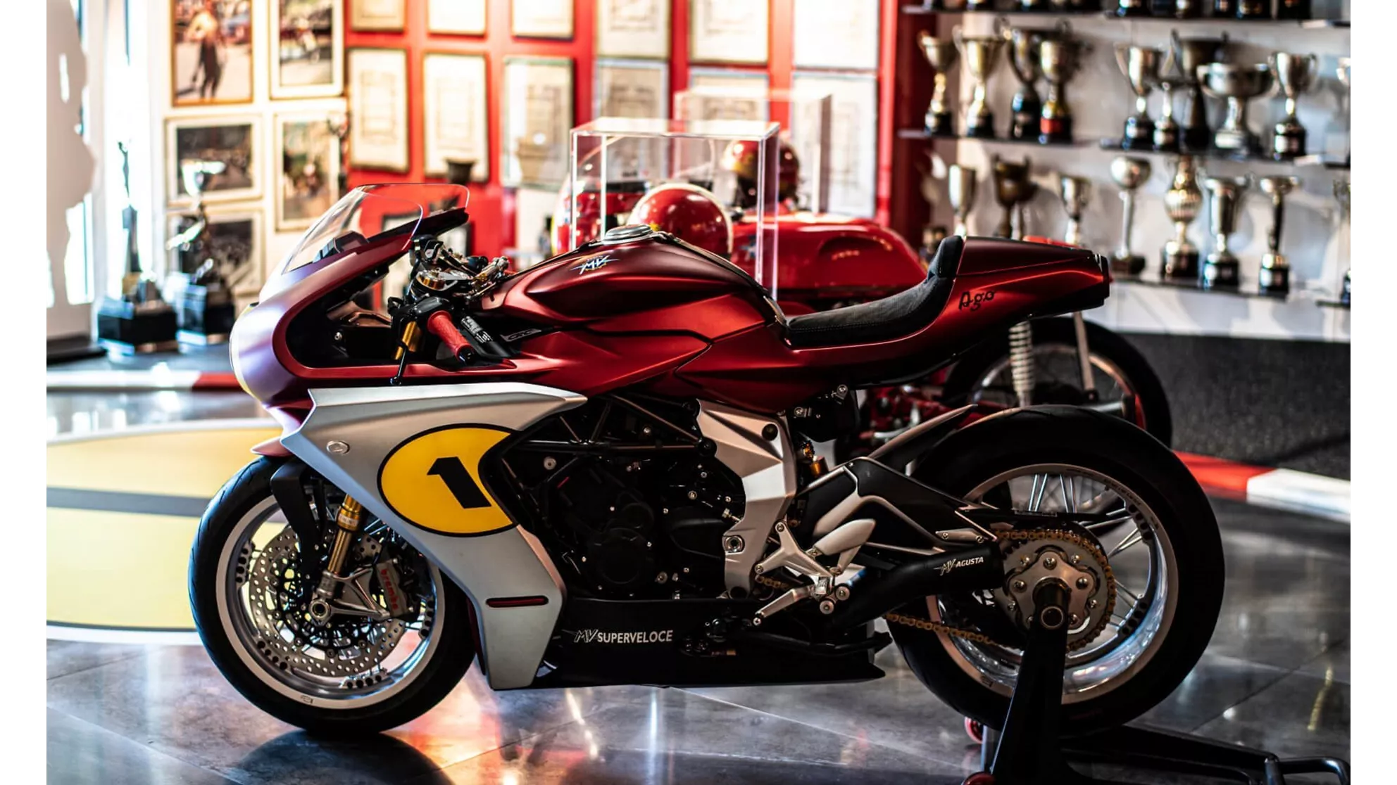 MV Agusta Superveloce Ago - Image 1 MV Agusta Superveloce Ago - Image 1