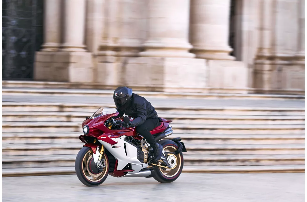 MV Agusta Superveloce 1000 Serie Oro MV Agusta Superveloce 1000 Serie Oro
