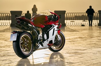 MV Agusta Superveloce 1000 Serie Oro 2024 - Bild 11
