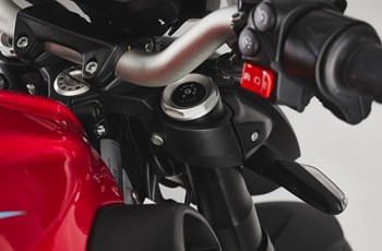 MV Agusta Brutale 800 R 2024 - Bild 10 MV Agusta Brutale 800 R 2024 - Bild 10