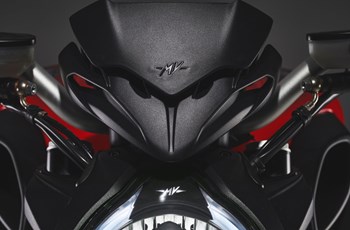 MV Agusta Brutale 800 R 2024 - Bild 15 MV Agusta Brutale 800 R 2024 - Bild 15