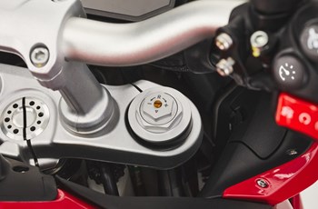 MV Agusta Turismo Veloce 800 R 2024 - Bild 12 MV Agusta Turismo Veloce 800 R 2024 - Bild 12