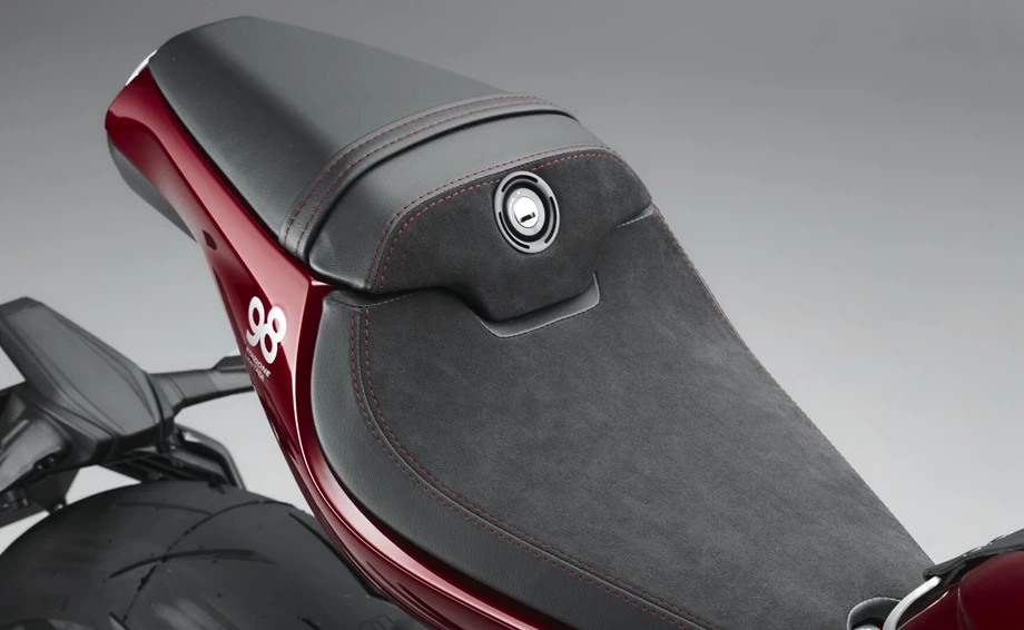 MV Agusta Superveloce 98 Bild 17: MV Agusta Superveloce 98