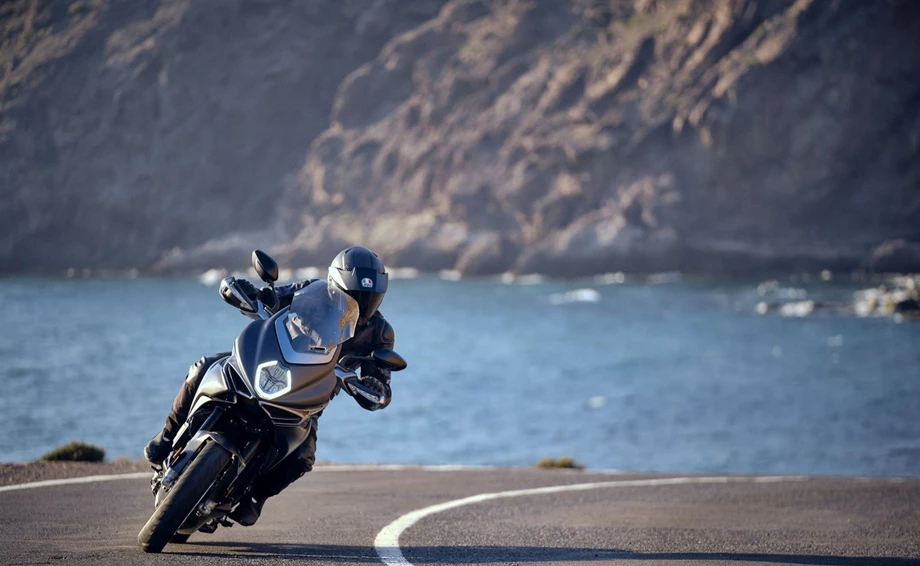 MV Agusta Turismo Veloce 800 Lusso SCS Bild 4: MV Agusta Turismo Veloce 800 Lusso SCS