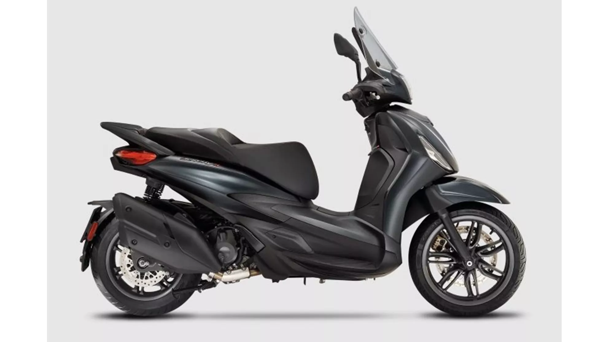 Piaggio Beverly 400 S - Image 2 Piaggio Beverly 400 S - Image 2