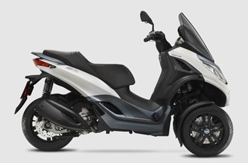 Piaggio MP3 300 2024 - Bild 4 Piaggio MP3 300 2024 - Bild 4