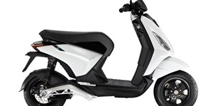 Piaggio 1 Active 2024 vs Vespa Elettrica 2021