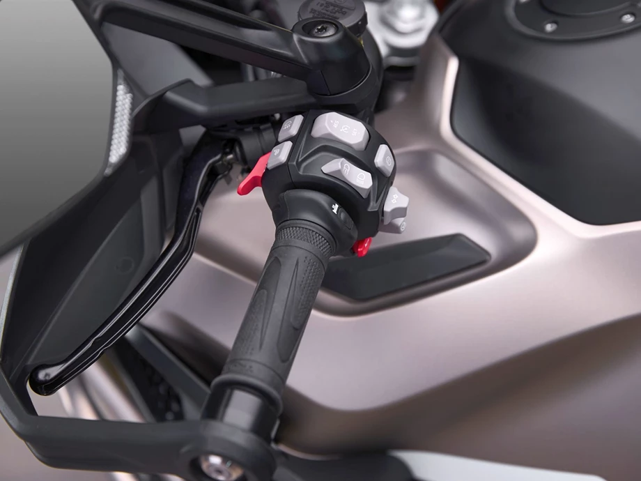 Triumph Tiger 1200 Rally Explorer Bild 9: Triumph Tiger 1200 Rally Explorer