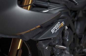 Triumph Speed Triple 1200 RR Breitling Limited Edition 2024 - Bild 6